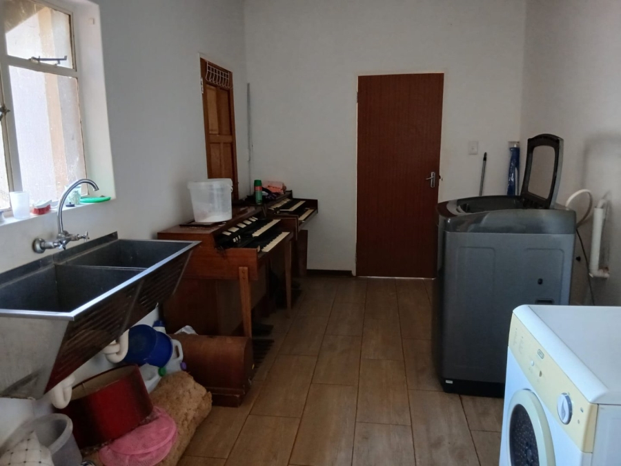 5 Bedroom Property for Sale in Kuruman Northern Cape